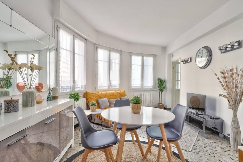 L29 Lenval Beach At 1Min Walk To Sea Front Ac Balcony Ница Екстериор снимка