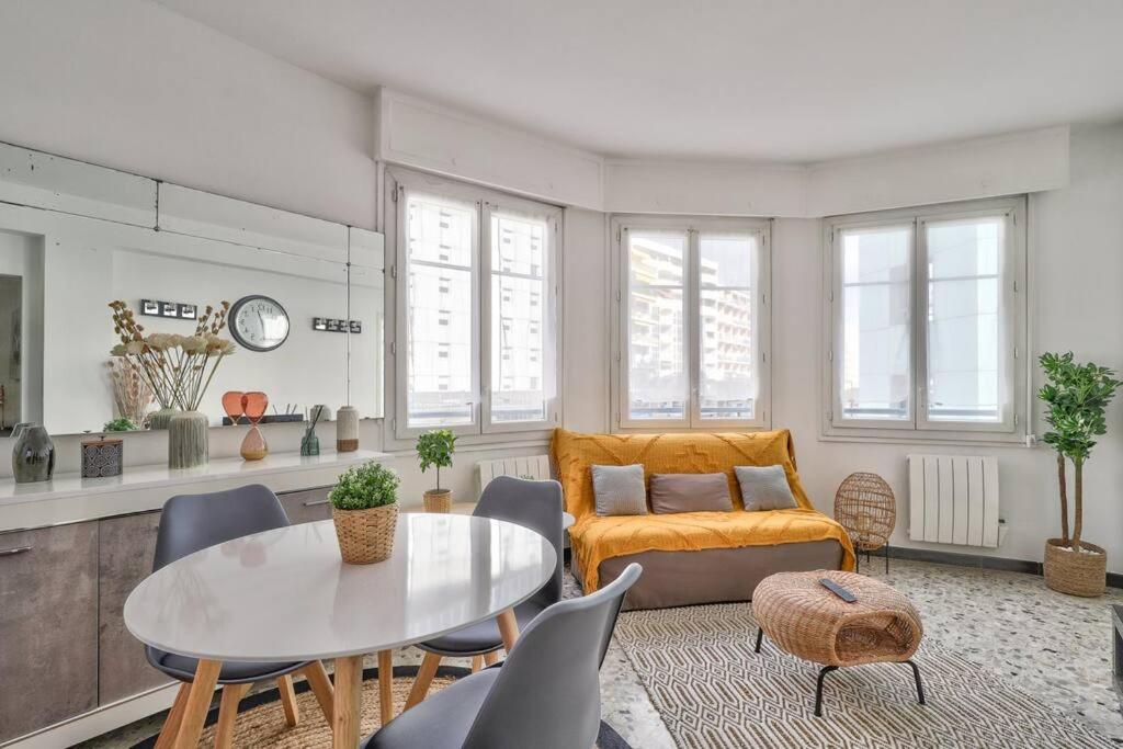 L29 Lenval Beach At 1Min Walk To Sea Front Ac Balcony Ница Екстериор снимка