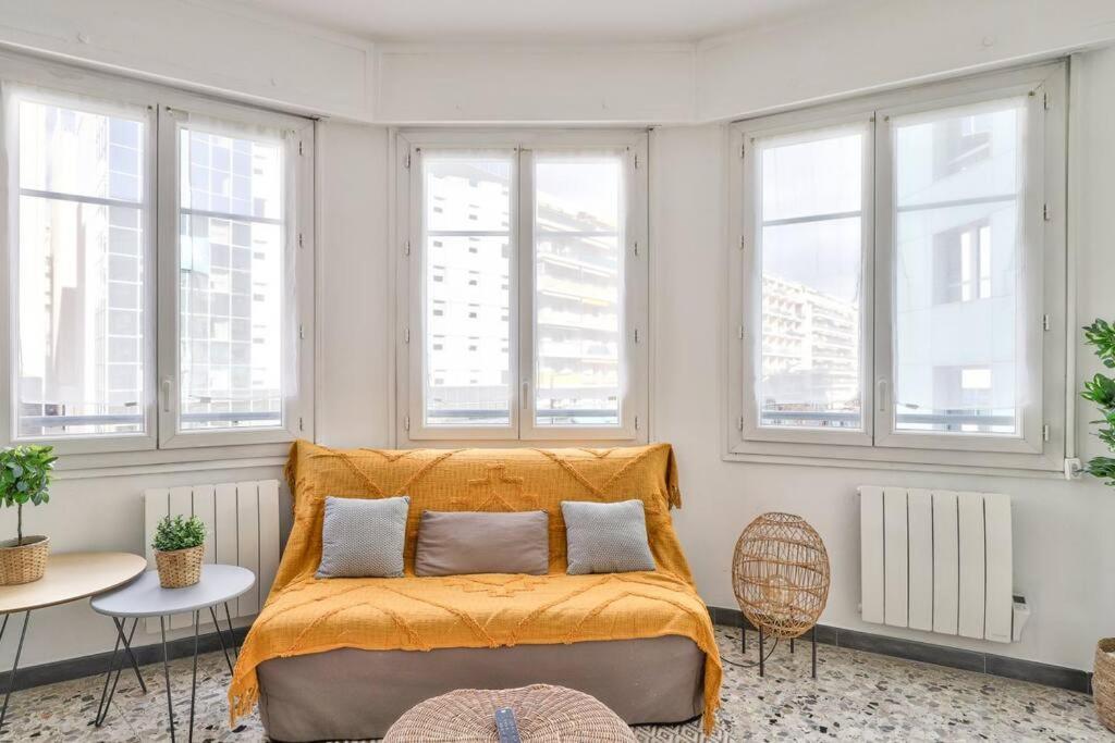 L29 Lenval Beach At 1Min Walk To Sea Front Ac Balcony Ница Екстериор снимка